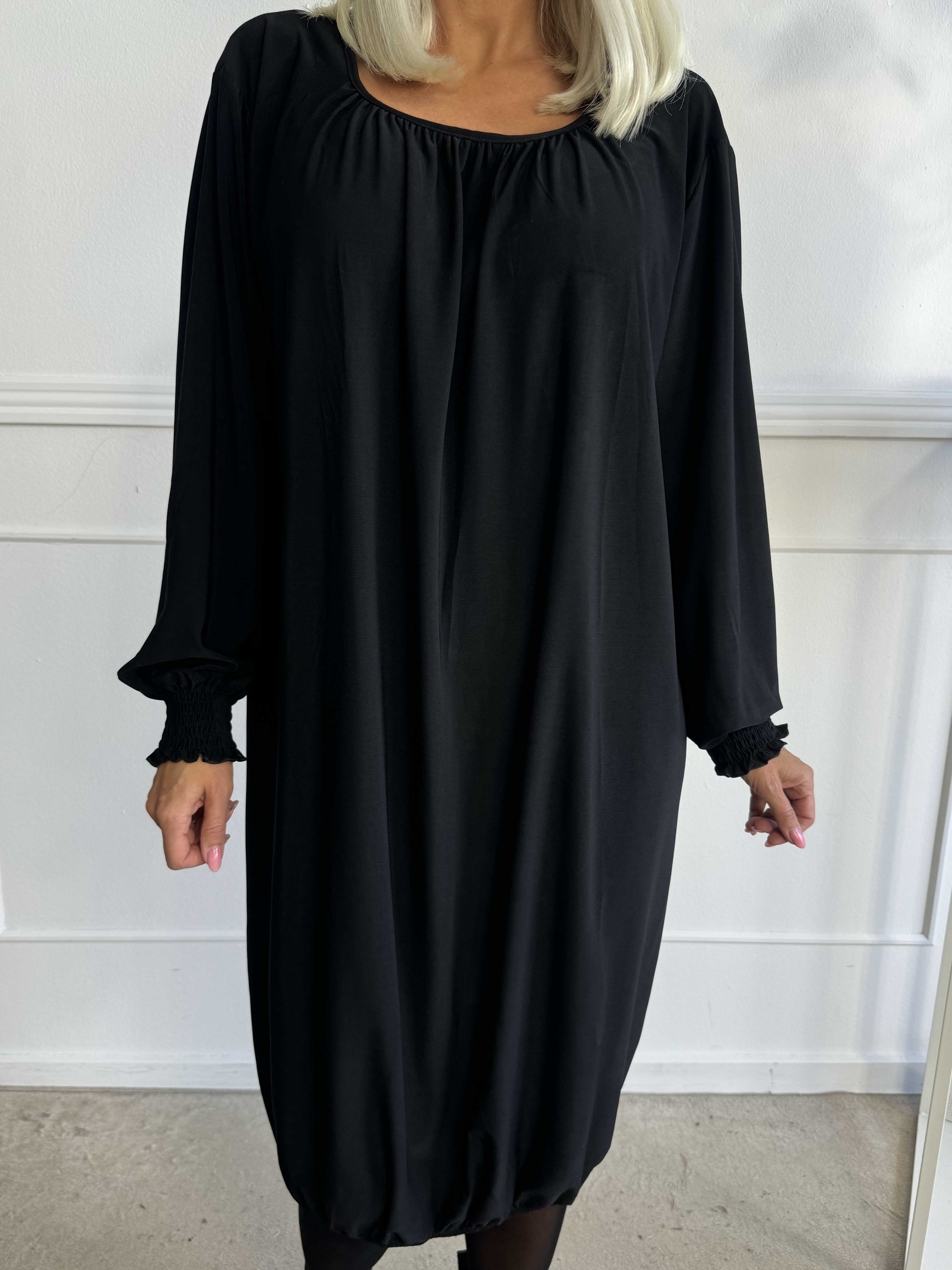 Miracle Plain Dress L/S - Elastisk klänning med långa ärmar